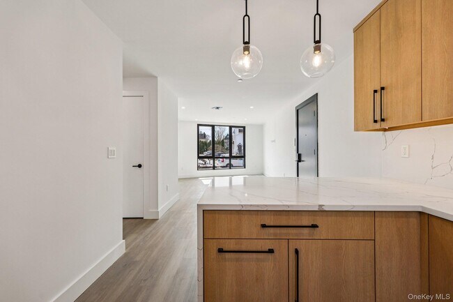 Building Photo - 325 Manville Rd