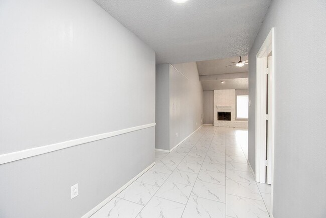 Building Photo - 23515 Briarcreek Blvd