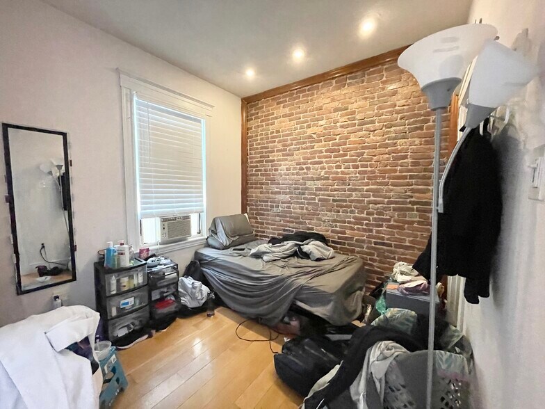 Building Photo - 22 S Huntington Ave