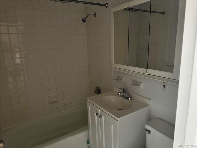 Building Photo - 1155 Warburton Ave