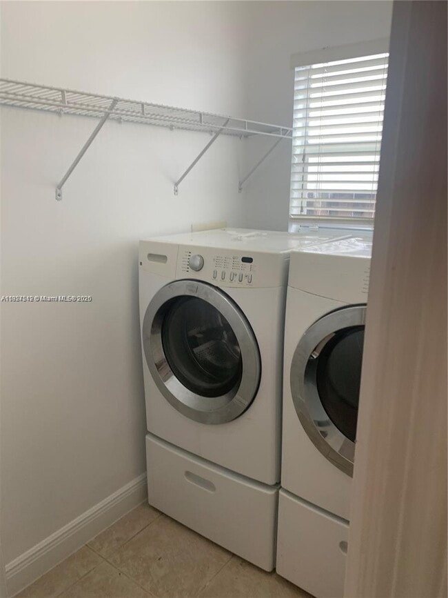 Building Photo - 5060 SW 159th Ave