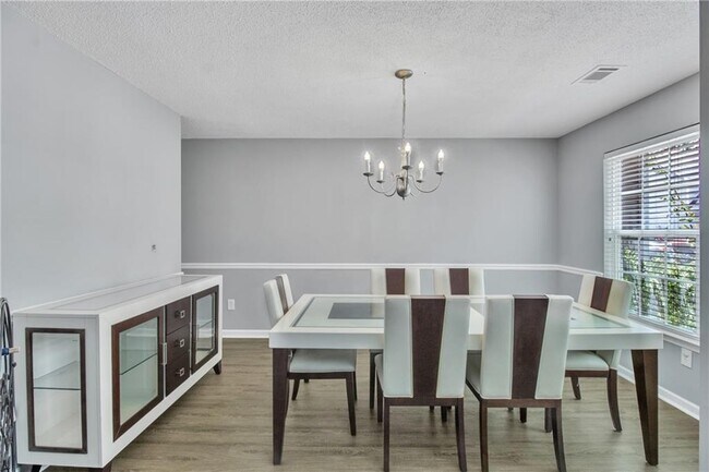 Building Photo - 4240 N Braves Cir