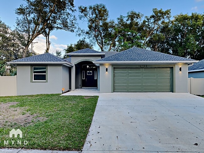 Building Photo - 12733 N Ola Ave