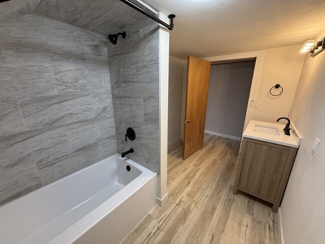 Building Photo - 42 Old US Hwy 91