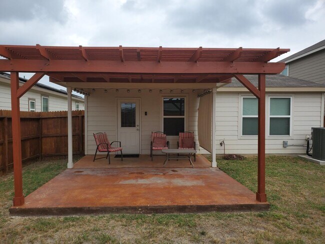 Building Photo - 12018 Silver Lgt