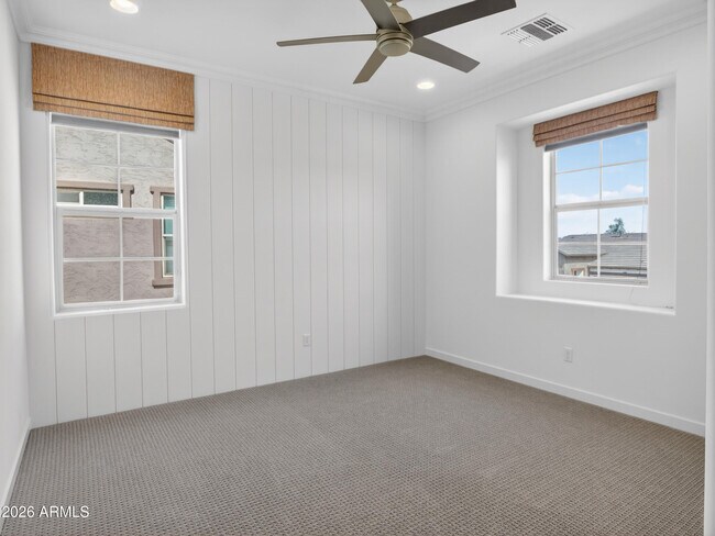 Building Photo - 2141 E Flamingo Way