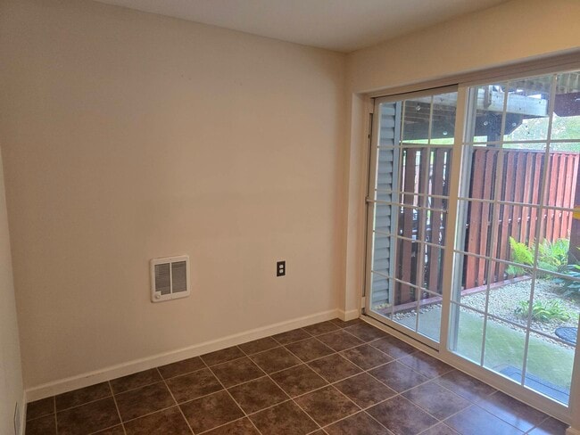 Building Photo - 5621 Queen Anne Ct