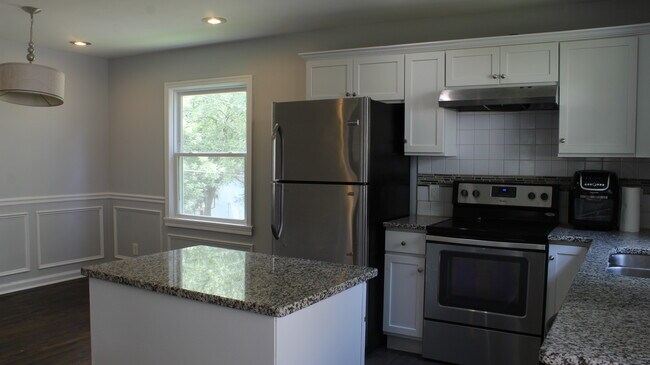 Building Photo - 2637 Semmes St