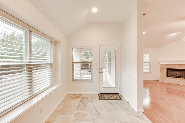 Building Photo - 15437 Fisher Island Dr