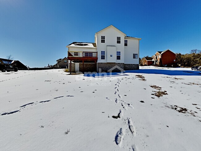 Building Photo - 220 Solitude Cir