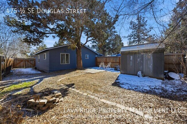 Building Photo - 475 SE Douglas St