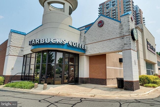 Building Photo - 8350 Greensboro Dr