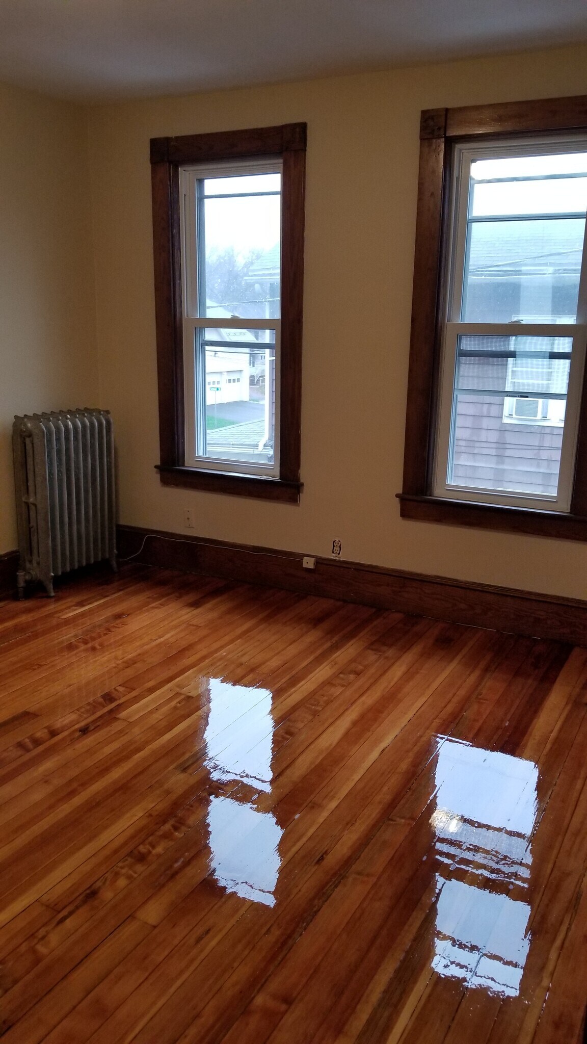 Building Photo - 14 Bardwell St