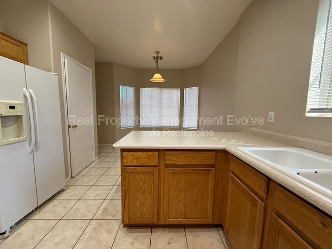 Building Photo - 40517 N Territory Trail