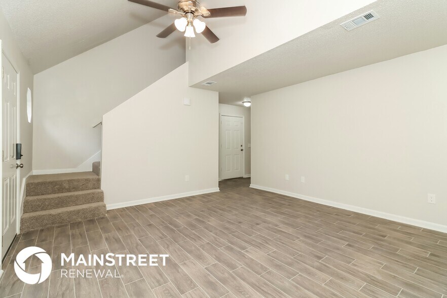 Building Photo - 7073 Stonecreek Dr