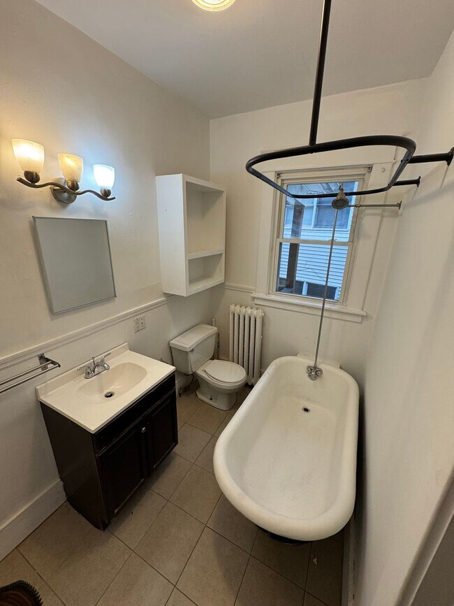 Building Photo - 393 Second Ave