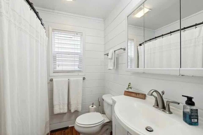 Building Photo - 503 Cornell Ave