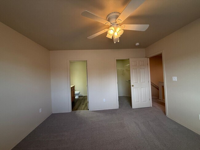 Building Photo - 9904 Mia Ln