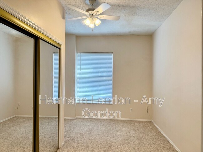 Building Photo - 4738 Olive St