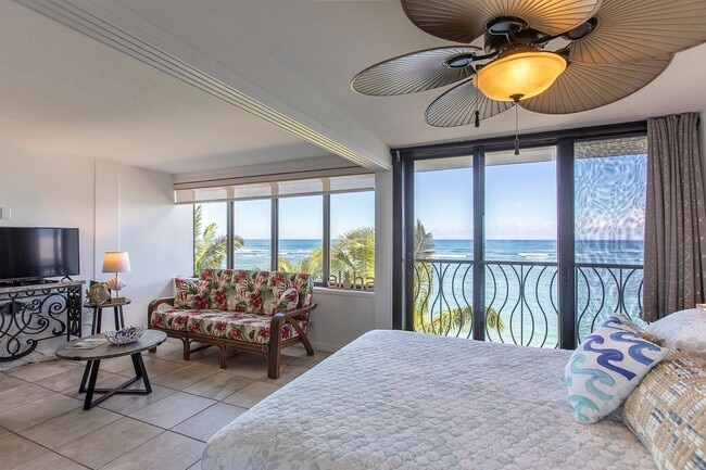 Building Photo - SUNSET SHORES, WAIALUA BEACHFRONT.