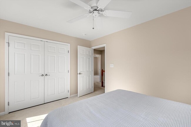 Building Photo - 301 Adelaide Dr
