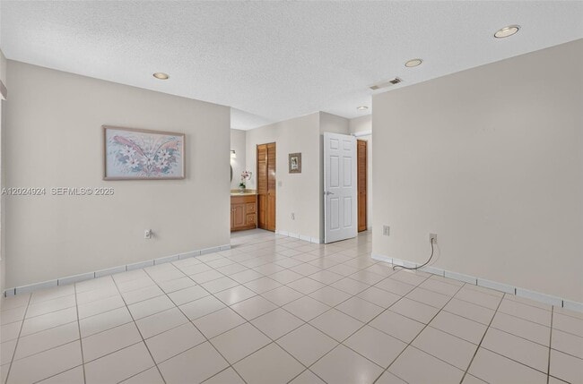 Building Photo - 13440 SW 28th St