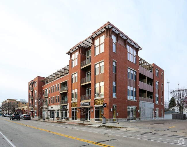 Building Photo - Ravenna