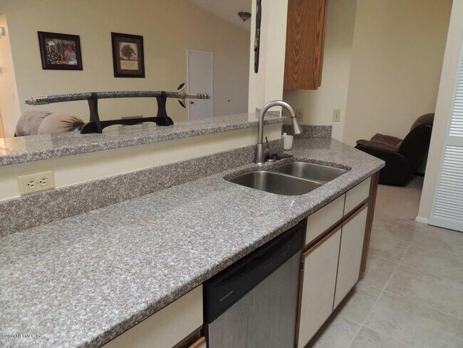 Building Photo - 8055 Creedmoor Dr