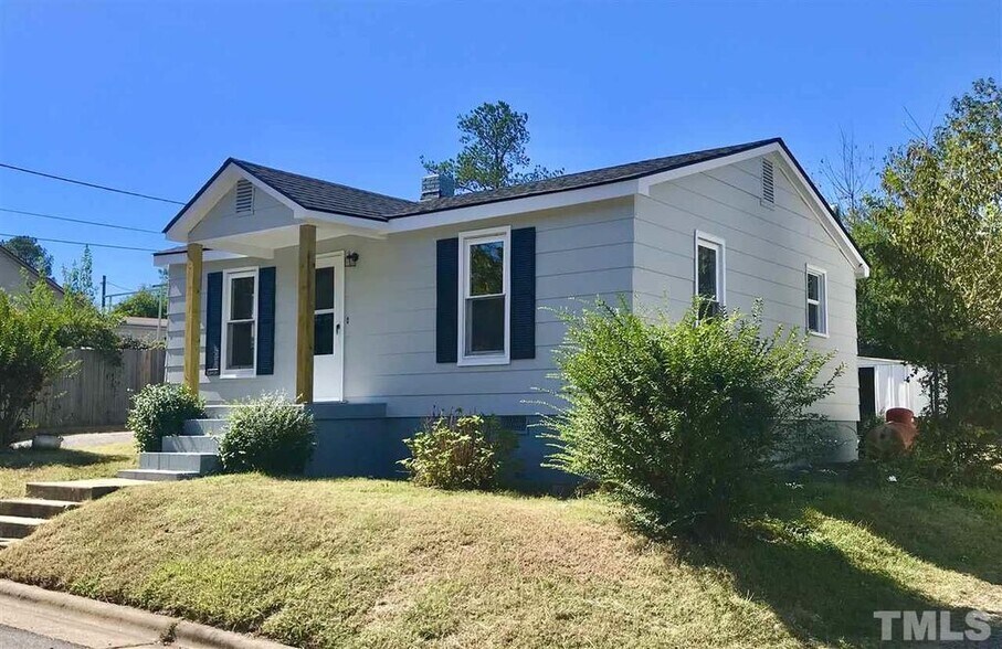 Building Photo - 520 Commonwealth St