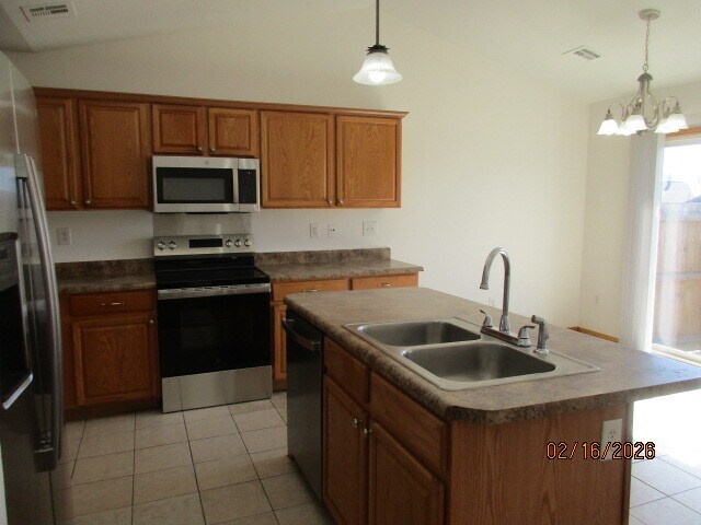 Building Photo - 2306 W Oak Park Pl