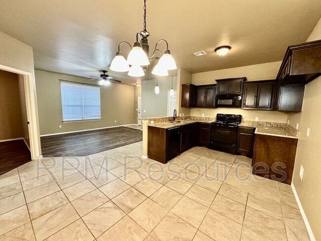 Building Photo - 175 Bison Ct Way