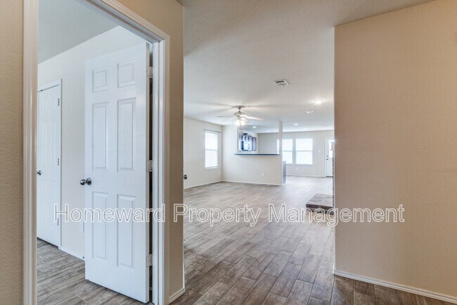 Building Photo - 325 Chalkstone Dr