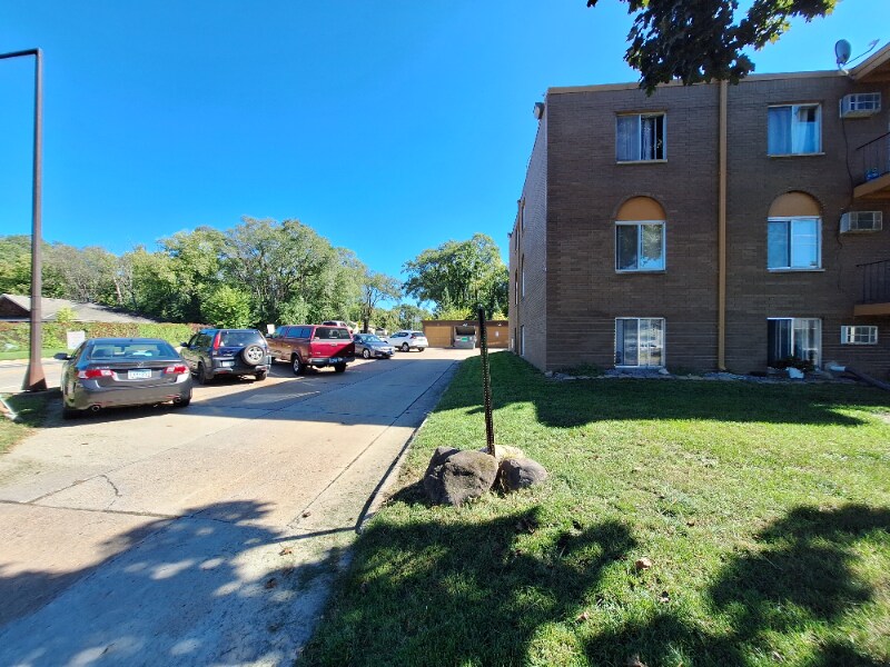 Building Photo - 1676 English St