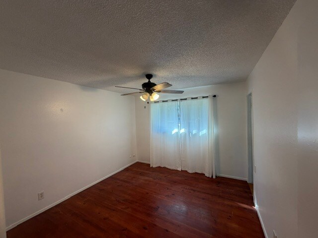 Building Photo - Stockton 3 Bedroom 2 Bathroom Home
