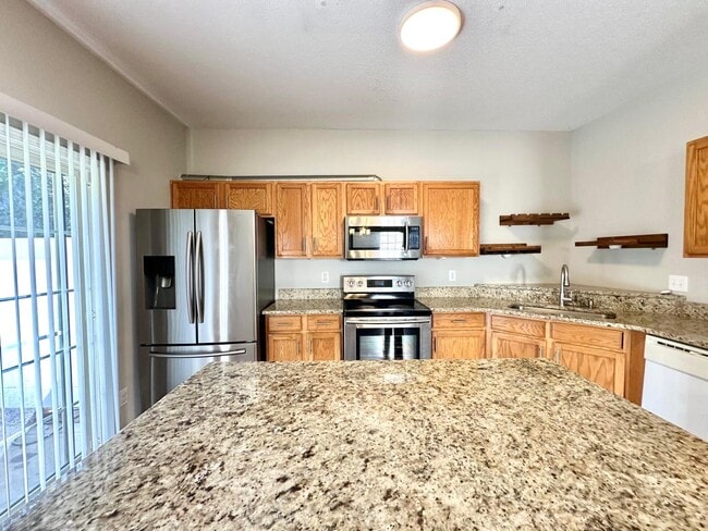 Building Photo - 3414 Summerfield Ridge Ln