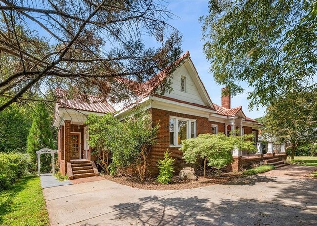 Building Photo - 787 Flat Shoals Ave SE