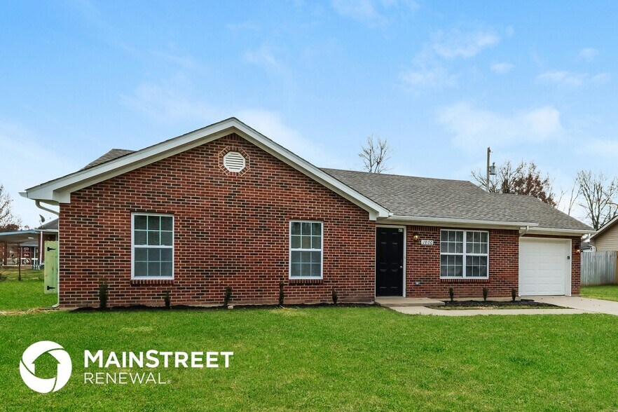 Building Photo - 1800 Field Dr