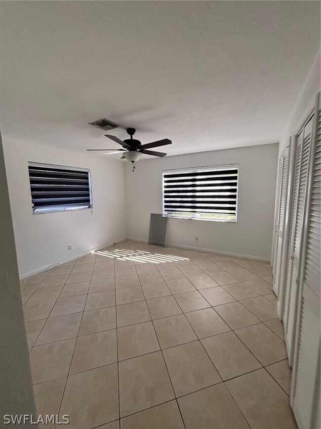 Building Photo - 125 Crown Dr