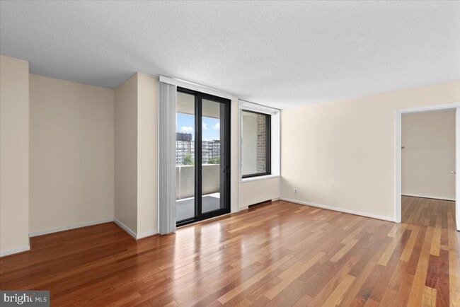 Building Photo - 1250 4th St SW