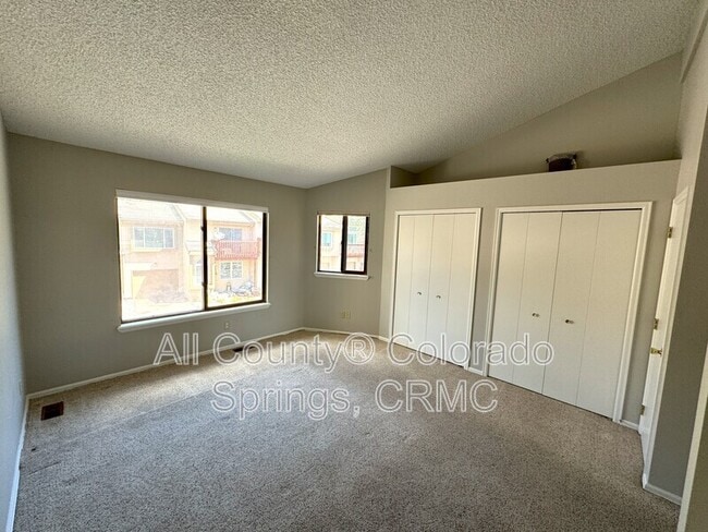 Building Photo - 2027 Bristlecone Dr
