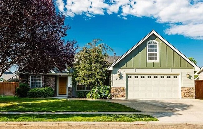 Primary Photo - Beautiful 3 bed 2 bath Meridian home in th...