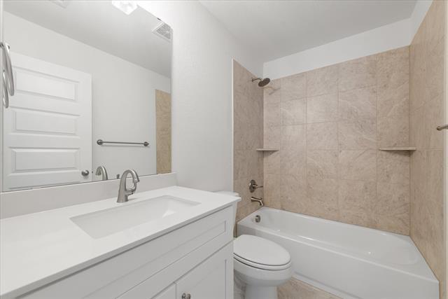 Building Photo - 1226 Elm Ct