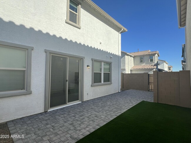 Building Photo - 14633 W Sand Hills Rd