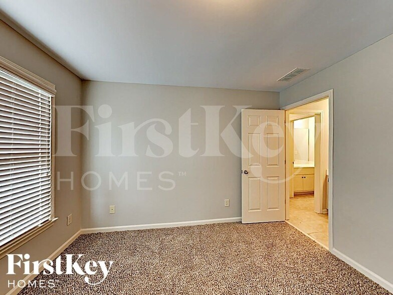 Building Photo - 318 Baymist Dr