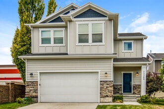 Building Photo - 13368 S Moorfield Dr