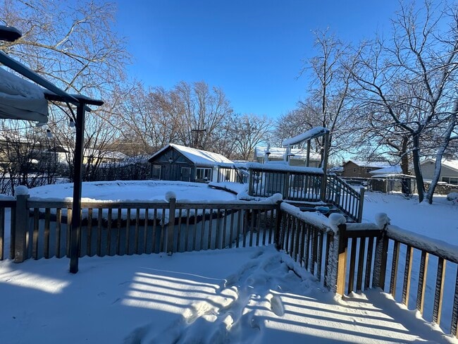 Building Photo - 33351 N Park St