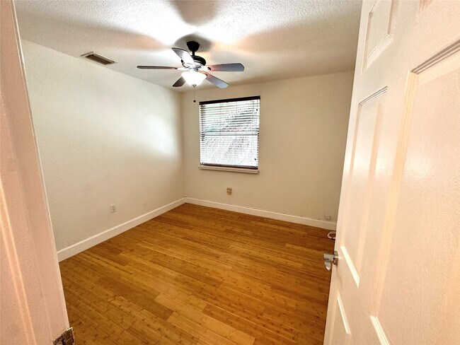 Building Photo - 12624 NW 11th Ct