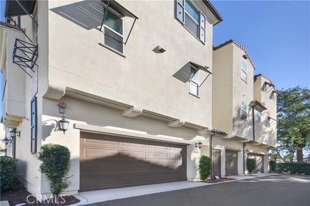 Building Photo - 21406 Dahlia Ct