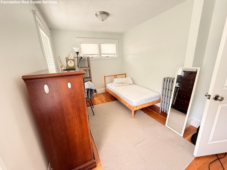 Building Photo - 33 Harriet St