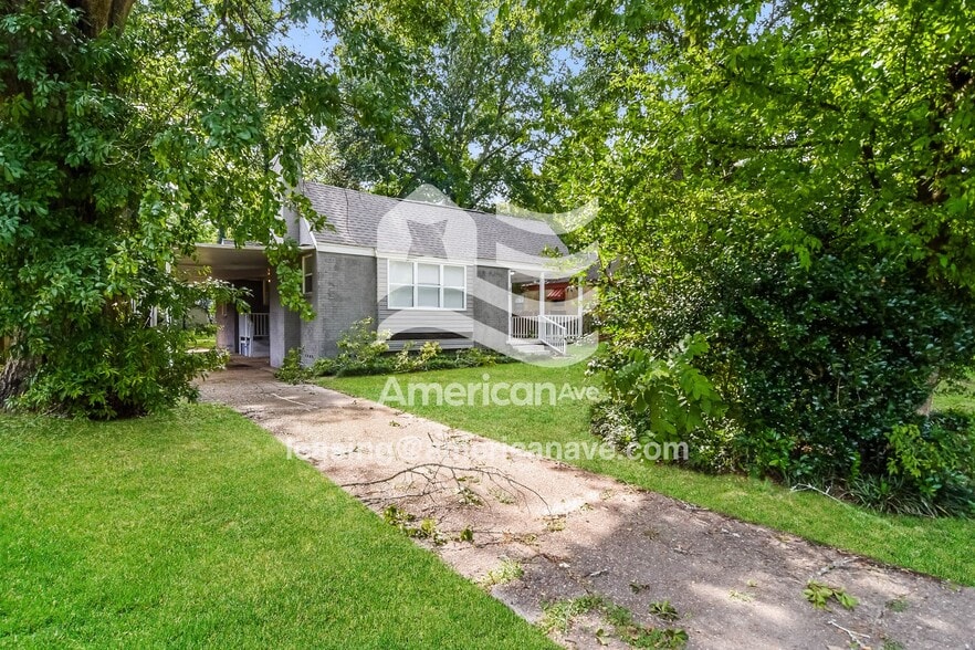 Building Photo - 20 Bradley Dr